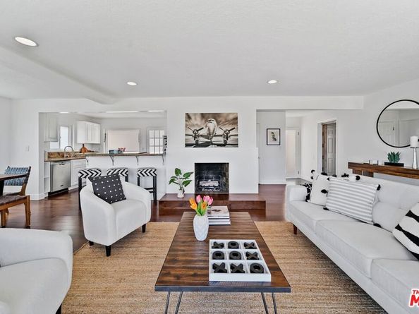 11689 Picturesque Drive, Studio City CA 91604