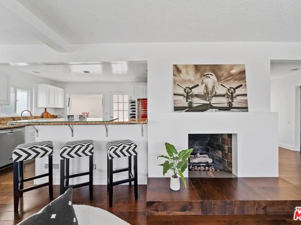 11689 Picturesque Drive, Studio City CA 91604