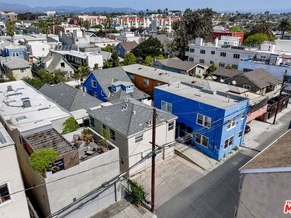 34 Dudley Avenue, Venice CA 90291