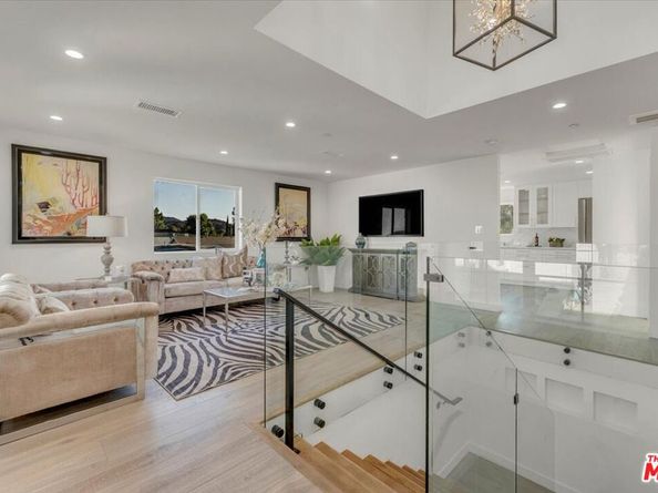 10347 Hillhaven Avenue, Tujunga CA 91042