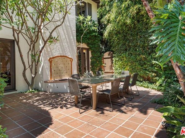 7040 Hillside Avenue, Los Angeles CA 90068