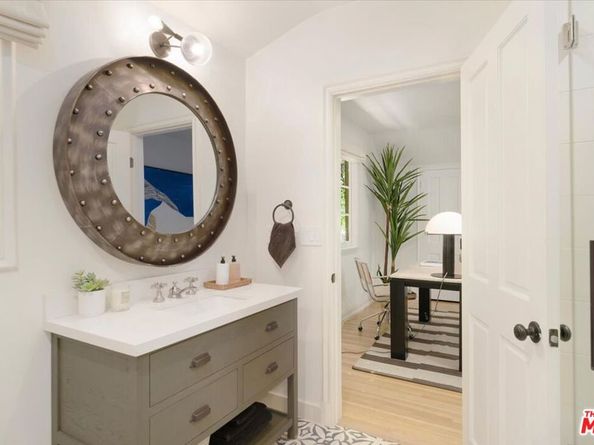 7040 Hillside Avenue, Los Angeles CA 90068