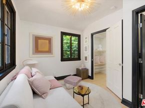 7040 Hillside Avenue, Los Angeles CA 90068