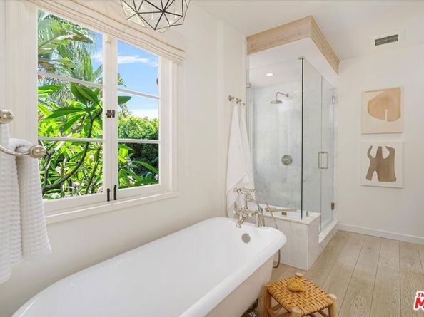 7040 Hillside Avenue, Los Angeles CA 90068