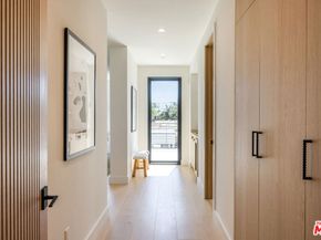 2115 Walnut Avenue, Venice CA 90291