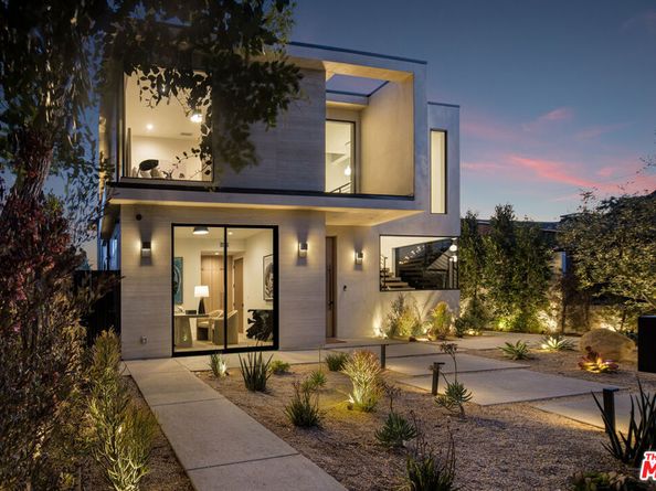2115 Walnut Avenue, Venice CA 90291