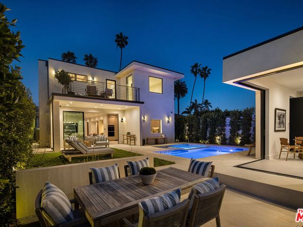 2115 Walnut Avenue, Venice CA 90291