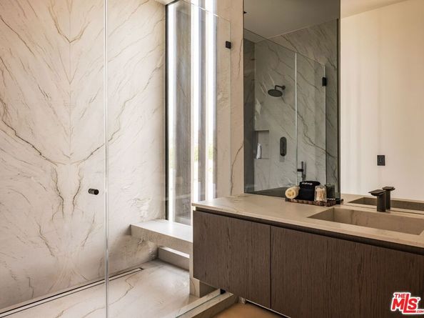 6889 Dume Drive, Malibu CA 90265