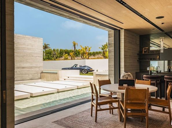 6889 Dume Drive, Malibu CA 90265