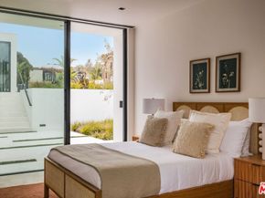 6889 Dume Drive, Malibu CA 90265