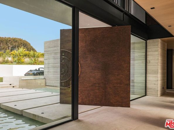 6889 Dume Drive, Malibu CA 90265