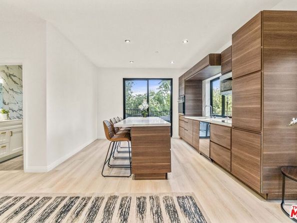 2315 Loma Vista Place, Los Angeles CA 90039