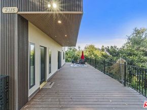 2315 Loma Vista Place, Los Angeles CA 90039