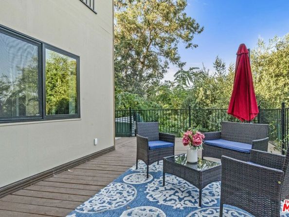 2315 Loma Vista Place, Los Angeles CA 90039