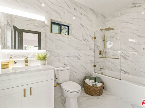 2315 Loma Vista Place, Los Angeles CA 90039