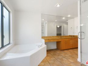1809 Overland Avenue 5, Los Angeles CA 90025