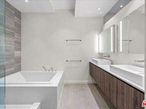 4113 Crest Drive, Manhattan Beach CA 90266