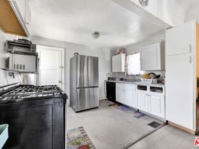 1166 W 39th Place, Los Angeles CA 90037