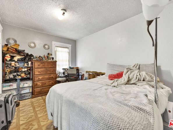 1166 W 39th Place, Los Angeles CA 90037