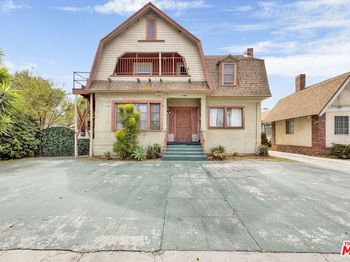 1166 W 39th Place