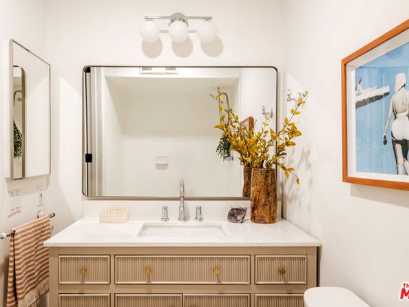 6305 Green Valley Circle 111, Culver City CA 90230