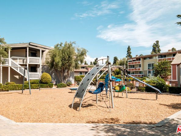 6305 Green Valley Circle 111, Culver City CA 90230
