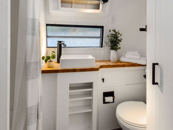 272 N Topanga Canyon Boulevard, Topanga CA 90290