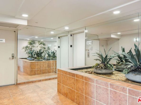 1933 Selby Avenue 301, Los Angeles CA 90025