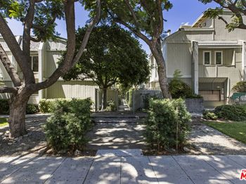 137 N Oak Knoll Avenue