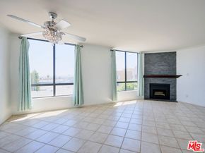 7320 Hawthorn Avenue 222, Los Angeles CA 90046