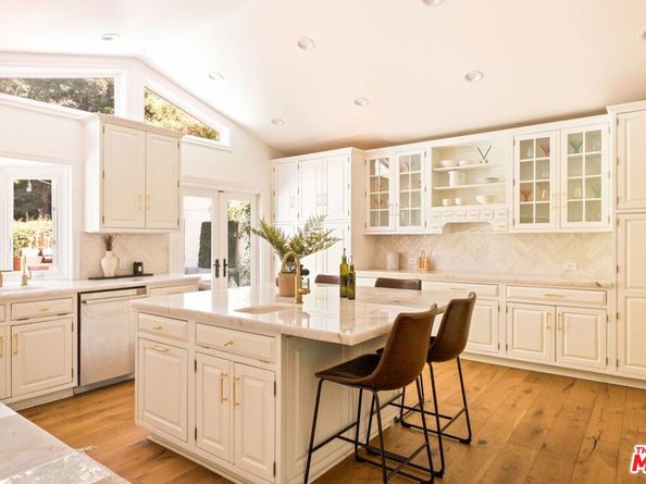 2064 Coldwater Canyon Drive, Beverly Hills CA 90210