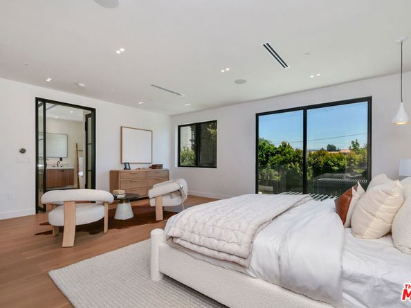112 S Valley Street, Toluca Lake CA 91505