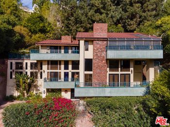 1242 Angelo Drive