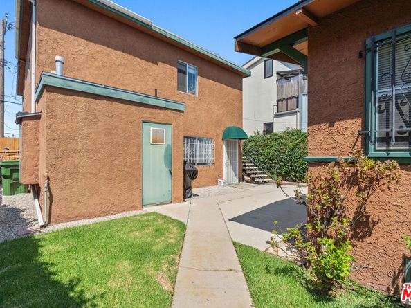 659 Vernon Avenue, Venice CA 90291