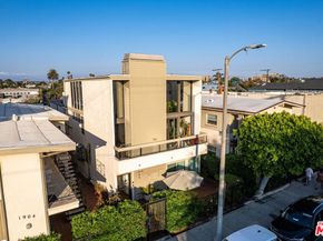 1904 Pacific Avenue, Venice CA 90291