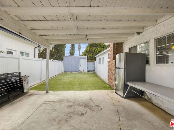 20124 Lassen Street, Chatsworth CA 91311