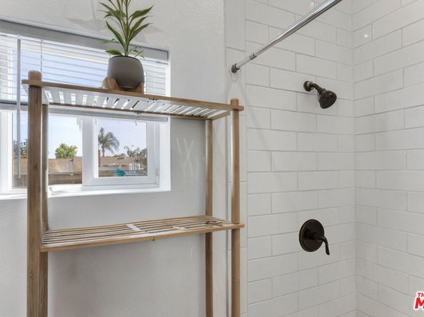 20124 Lassen Street, Chatsworth CA 91311