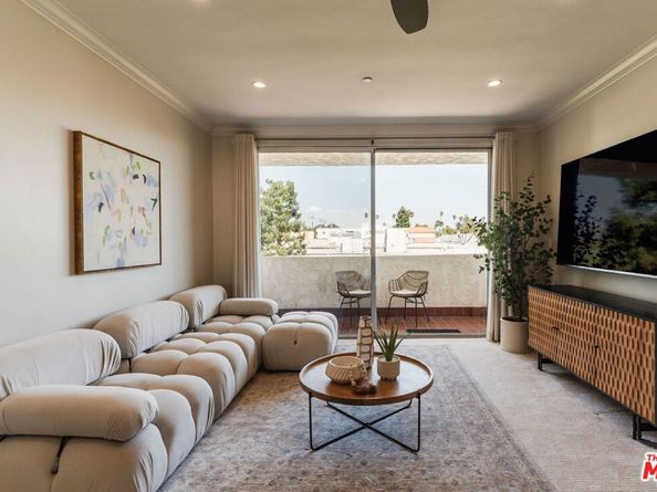 125 Montana Avenue 404, Santa Monica CA 90403