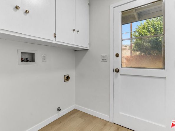 23335 Schoolcraft Street, West Hills CA 91307