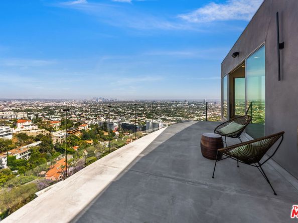 8654 Hollywood Boulevard, Los Angeles CA 90069