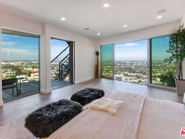 8654 Hollywood Boulevard, Los Angeles CA 90069
