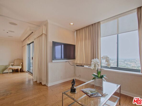 10724 Wilshire Boulevard 1001, Los Angeles CA 90024