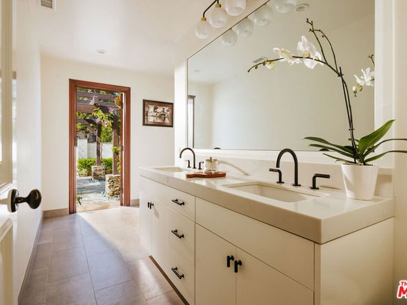 29660 Harvester Road, Malibu CA 90265