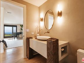 29660 Harvester Road, Malibu CA 90265