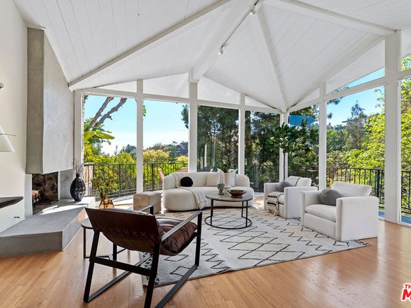 7229 Senalda Road, Los Angeles CA 90068