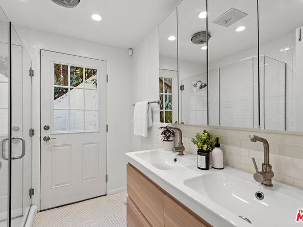 7229 Senalda Road, Los Angeles CA 90068