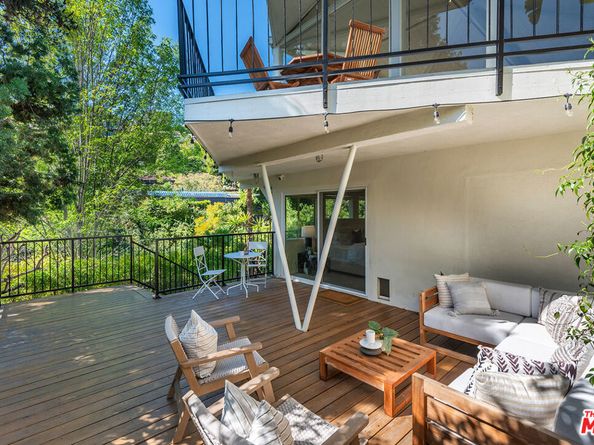 7229 Senalda Road, Los Angeles CA 90068