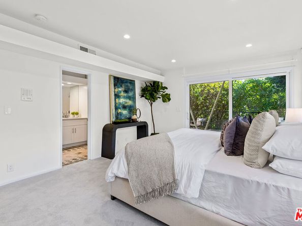 7229 Senalda Road, Los Angeles CA 90068