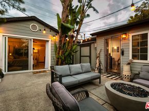 1016 Oakwood Avenue, Venice CA 90291