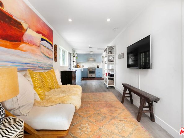 1016 Oakwood Avenue, Venice CA 90291